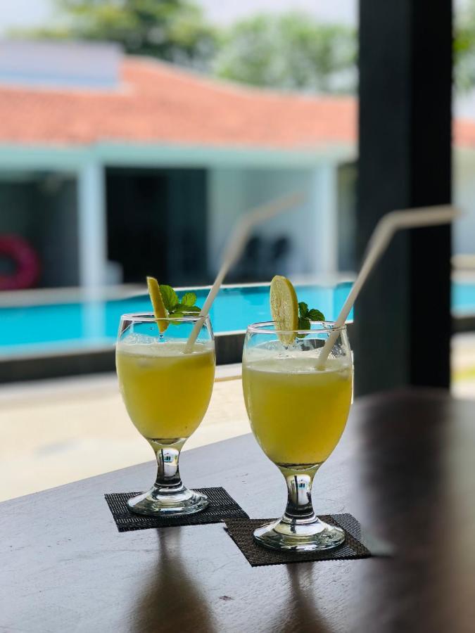 Bony'S Holiday Inn Негомбо Екстер'єр фото
