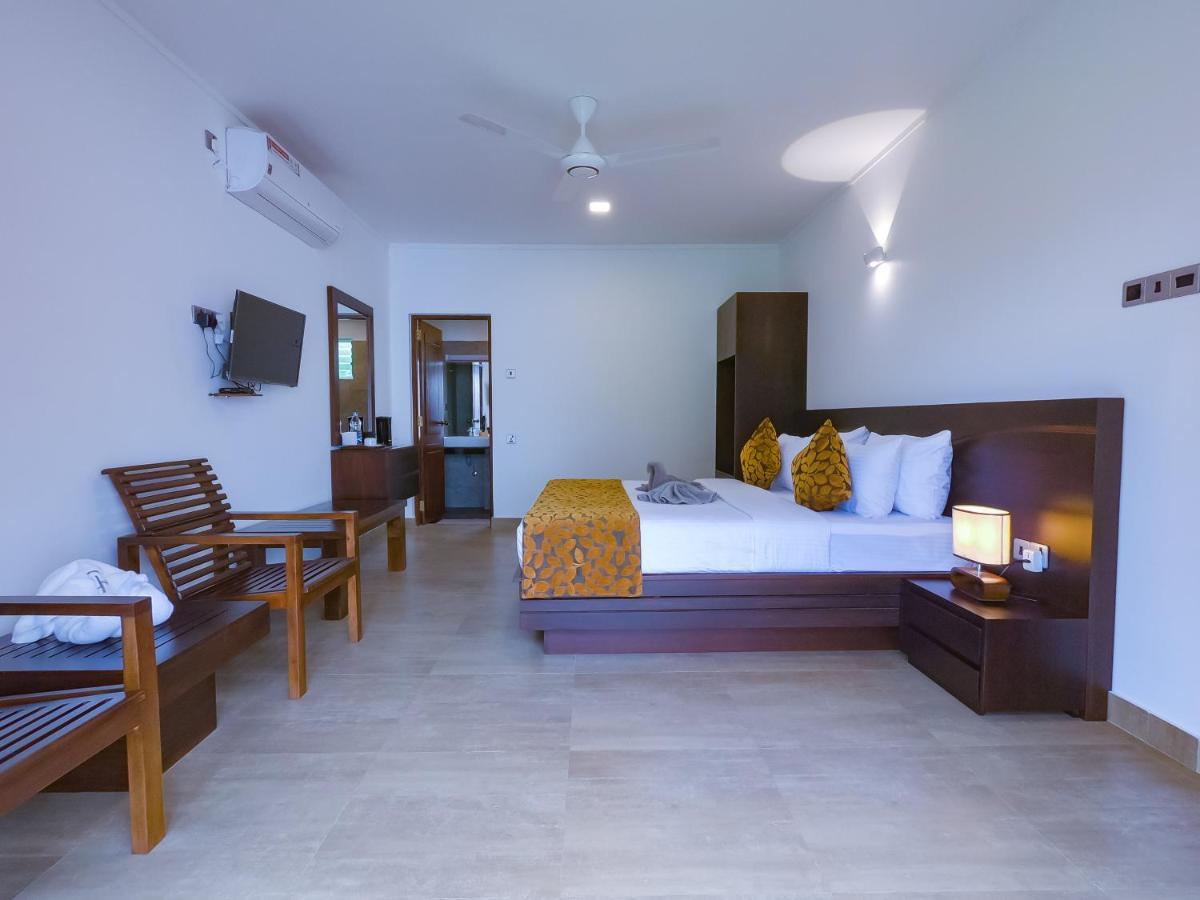 Bony'S Holiday Inn Негомбо Екстер'єр фото
