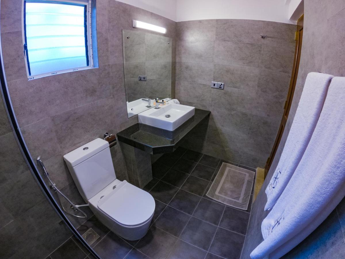 Bony'S Holiday Inn Негомбо Екстер'єр фото
